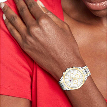 Γυναικείο ρολόι Tommy Hilfiger Kenzie 1782555 με δίχρωμο ασημί-χρυσό ατσάλινο μπρασελέ και άσπρο καντράν διαμέτρου 40mm με ζιργκόν.